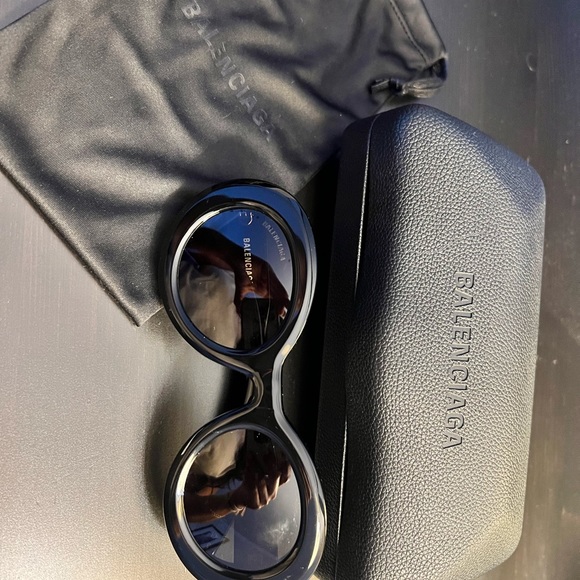 Balenciaga sunglasses - Picture 9 of 14